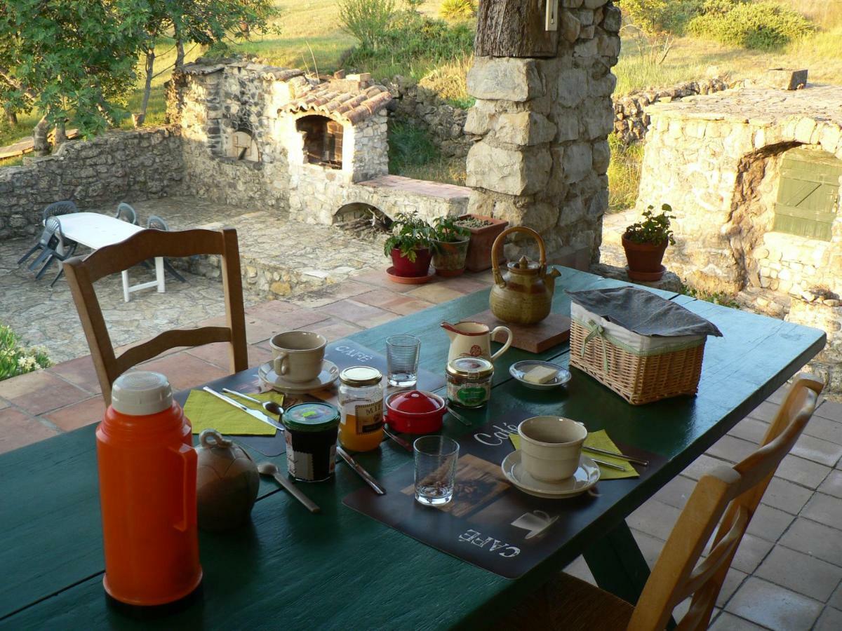 Saint-Maurice-dʼIbieLe Relais De Vazeille住宿加早餐旅馆 外观 照片